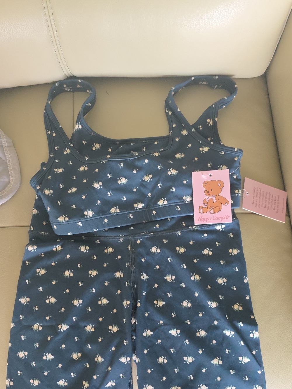 HAPPY CAMP3R Navy Floral 2 PIECE SET Med NWT
